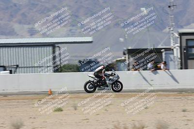 media/Oct-05-2025-CVMA (Sun) [[beeef4f201]]/Race 10-Formula Lightweight Twins Shootout/
